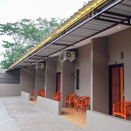 Hotel Reddoorz Syariah Near Exit Tol Pemalang Comal 2 Extérieur photo