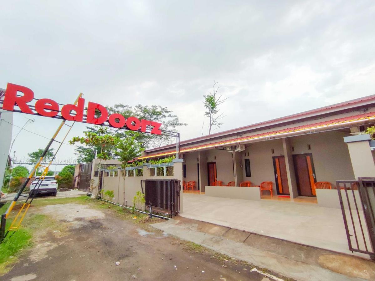 Hotel Reddoorz Syariah Near Exit Tol Pemalang Comal 2 Extérieur photo