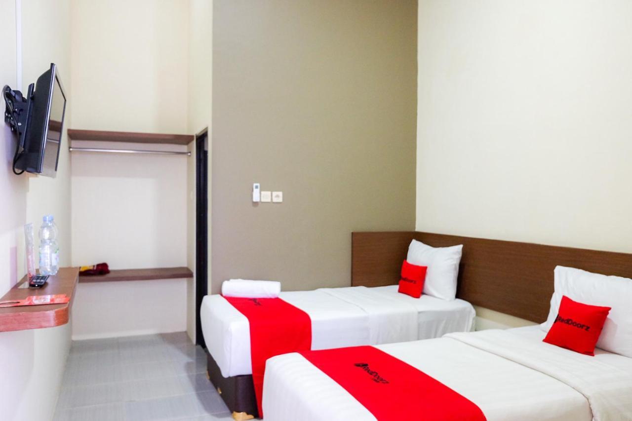 Hotel Reddoorz Syariah Near Exit Tol Pemalang Comal 2 Extérieur photo